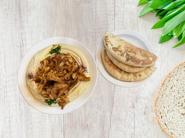 Hummus with Meat.